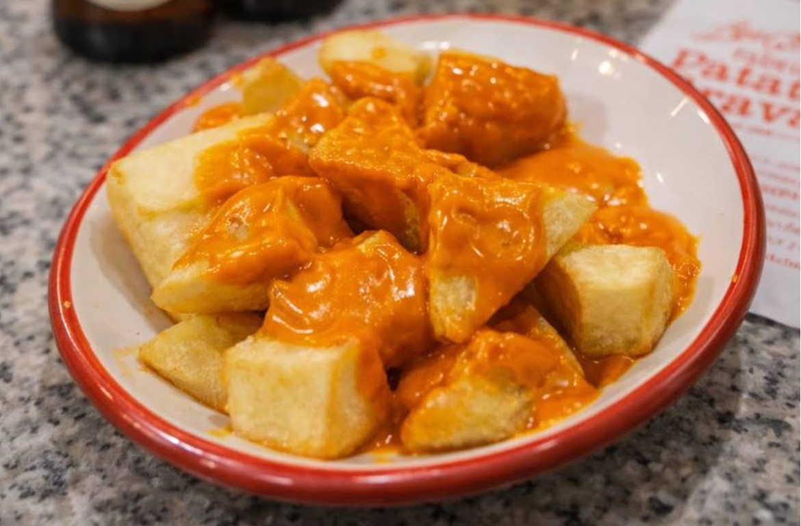Foto de las bravas: Los Chicos Fábrica de Patatas Bravas